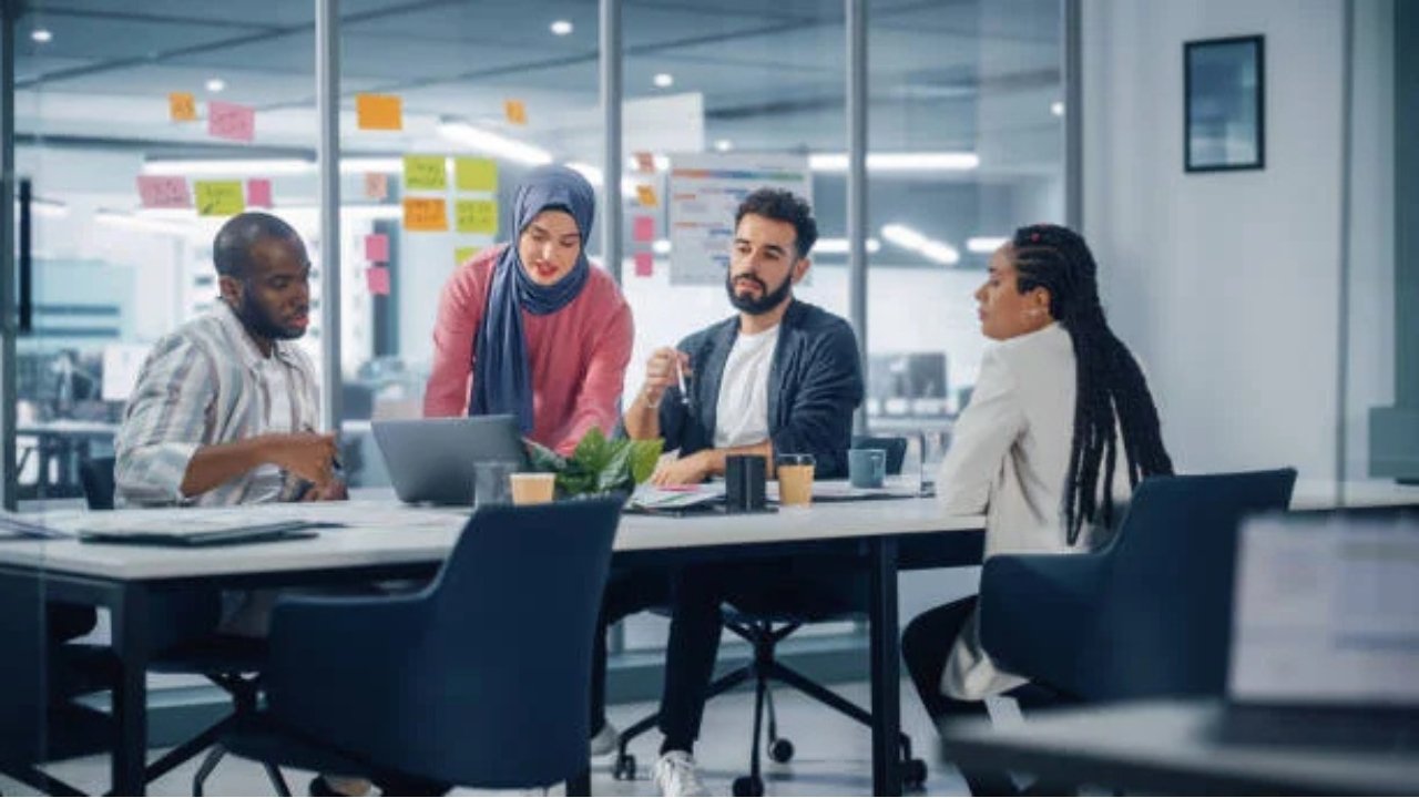 How to Build Confidence in Public Speaking (Even If You’re Shy)